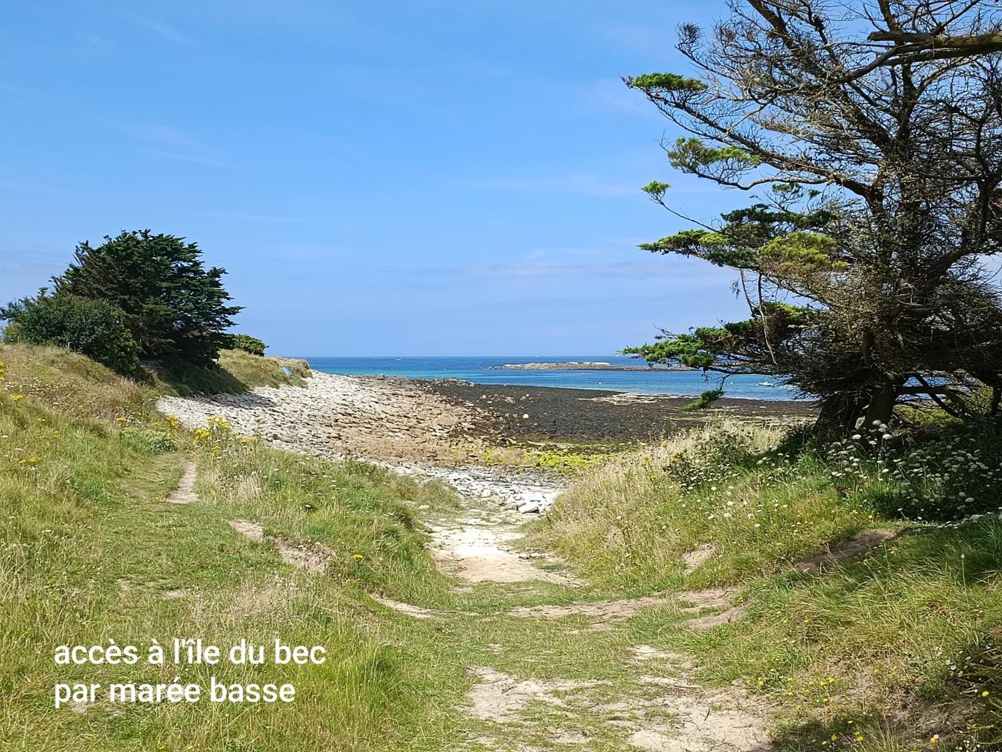 Holiday home Le Petit Moulin De Kerloroc Ploudalmezeau